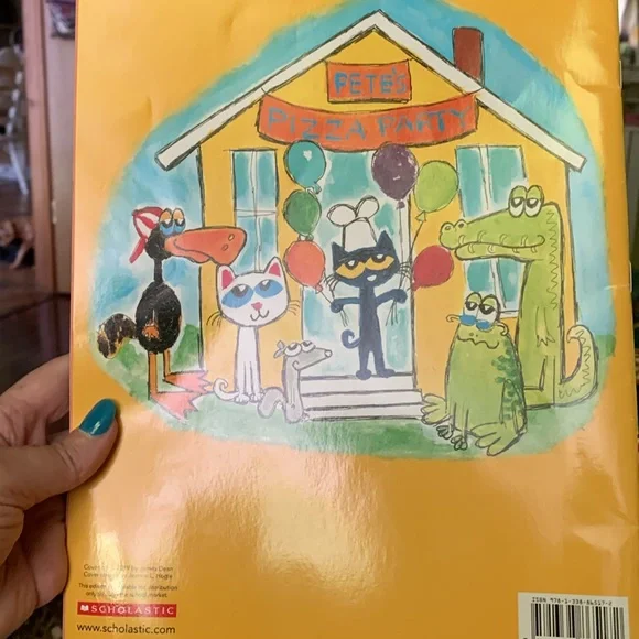 Pete the cat kids soft cover books - Picture 6 of 8